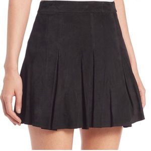 Alice + Olivia Suede Pleated Mini Skirt / Black / Size 4